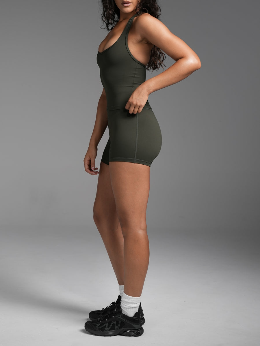 Base 4" Scrunch Shorts Ivy