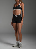 FLX Contrast Crossover Invisible Scrunch Shorts 4" Black/White