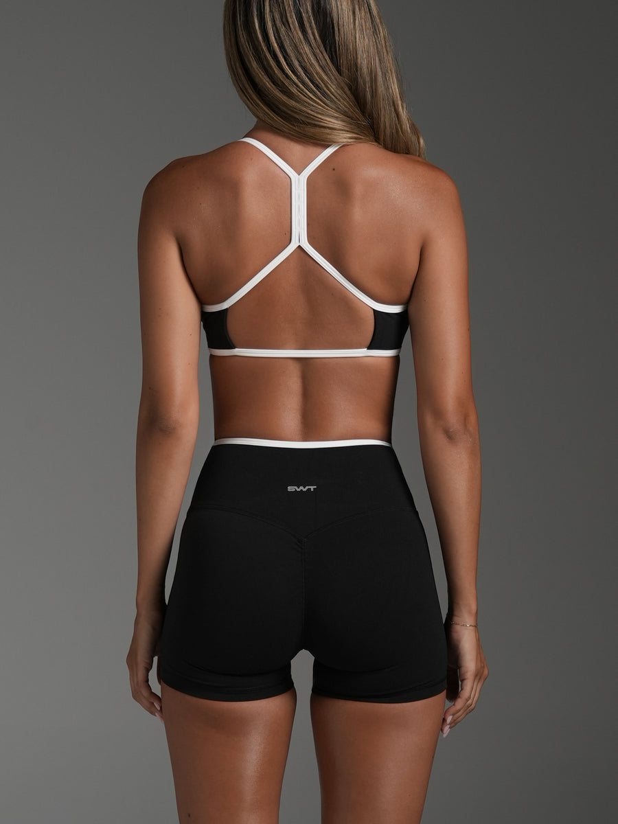 FLX Contrast Crossover Invisible Scrunch Shorts 4" Black/White