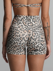 Base 4" Scrunch Shorts Leopard Luxe