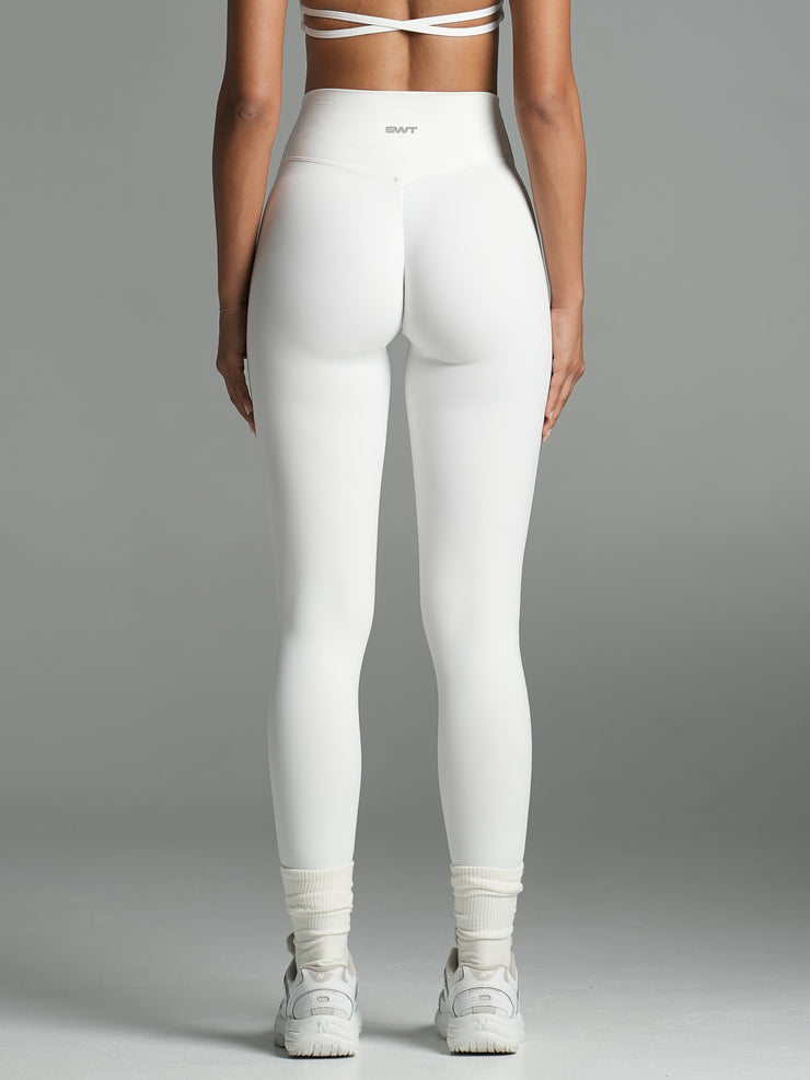 Base Scrunch Leggings | Full Length White